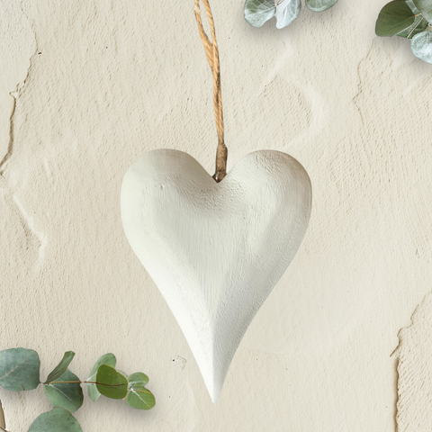 Hanging Heart - White 26cm