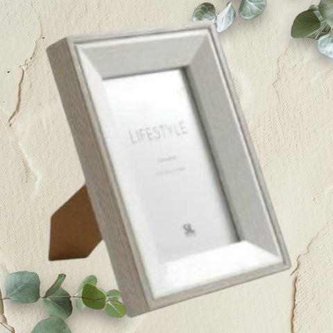 Antique White Frame 6’x4’